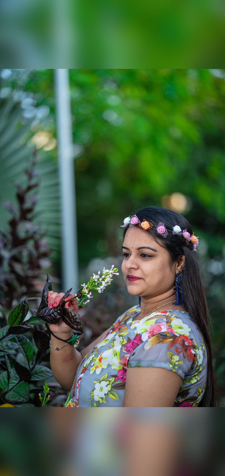 MARUTI PHOTO STUDIO Pose Image