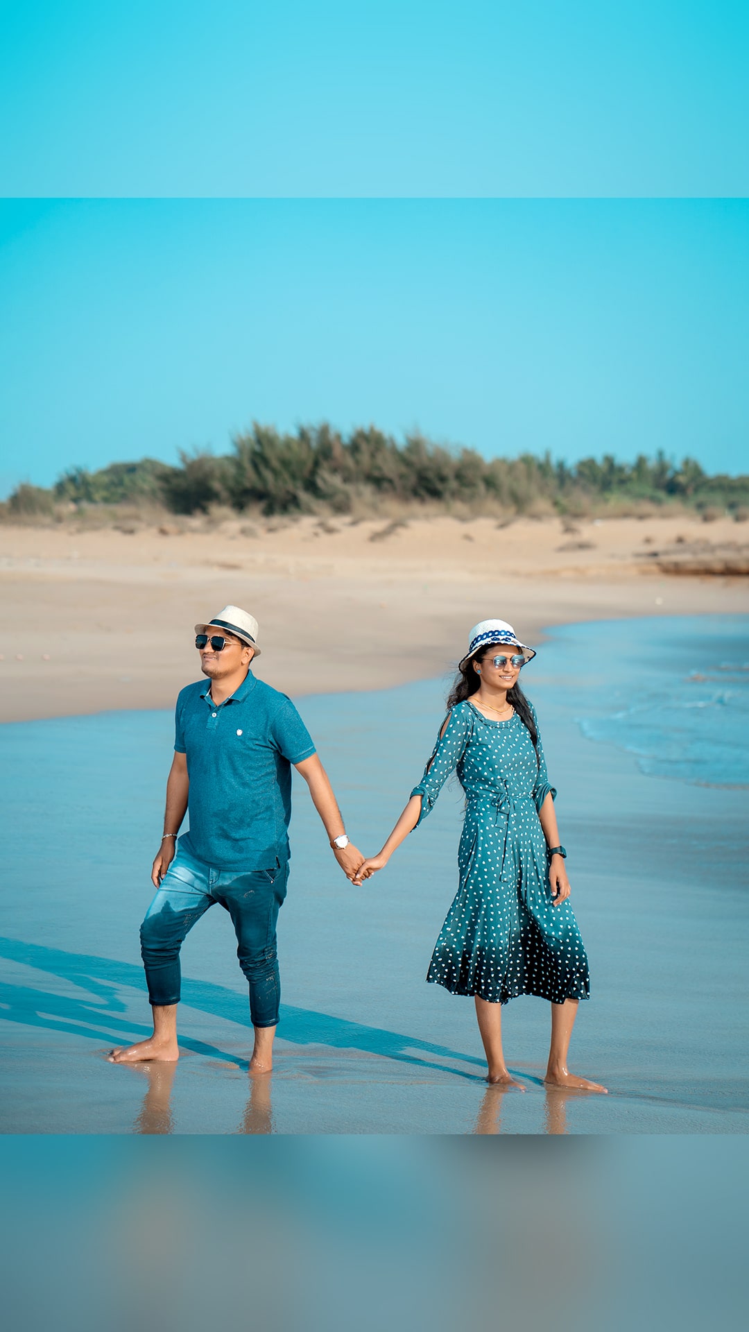 CLICK BLICK Pose Image