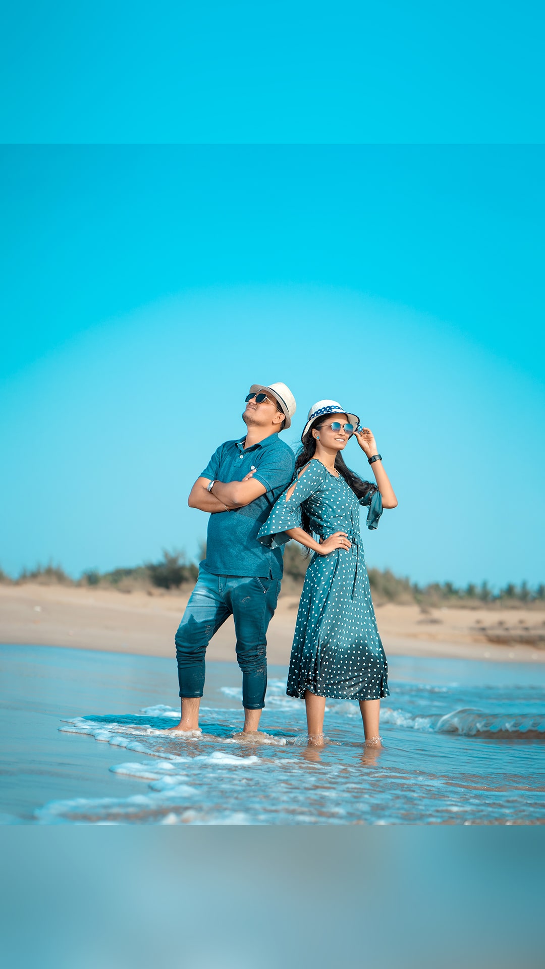 CLICK BLICK Pose Image