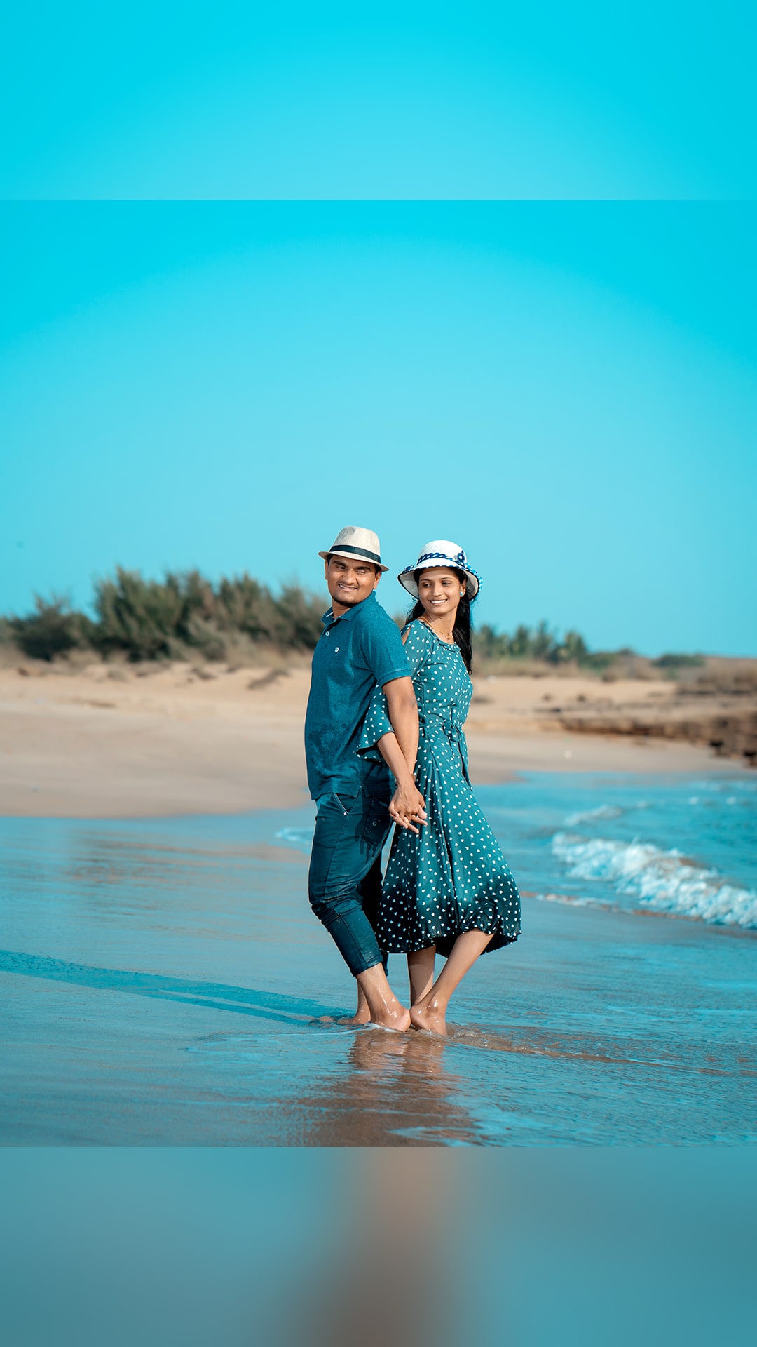 CLICK BLICK Pose Image