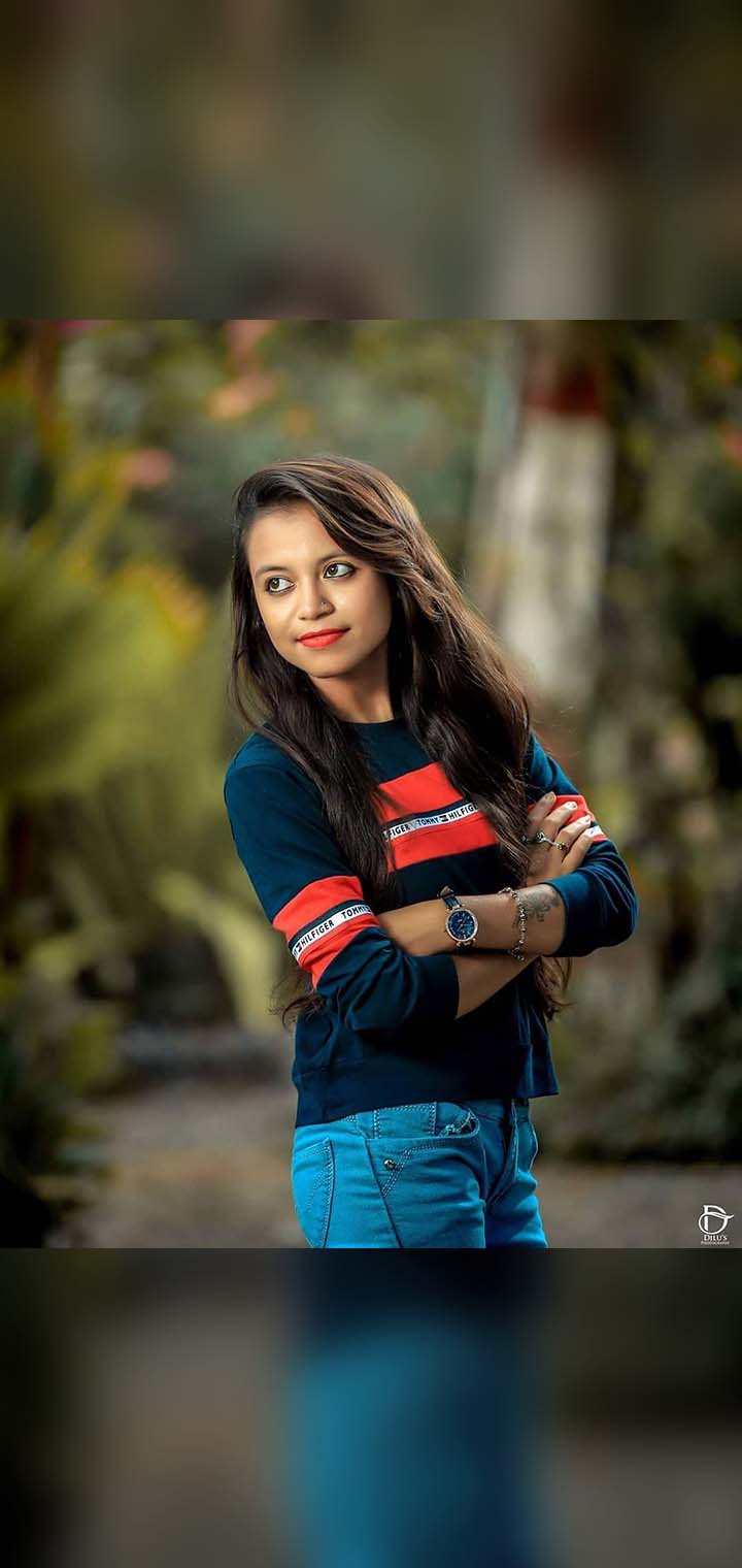 Dilus Photography Pose Image