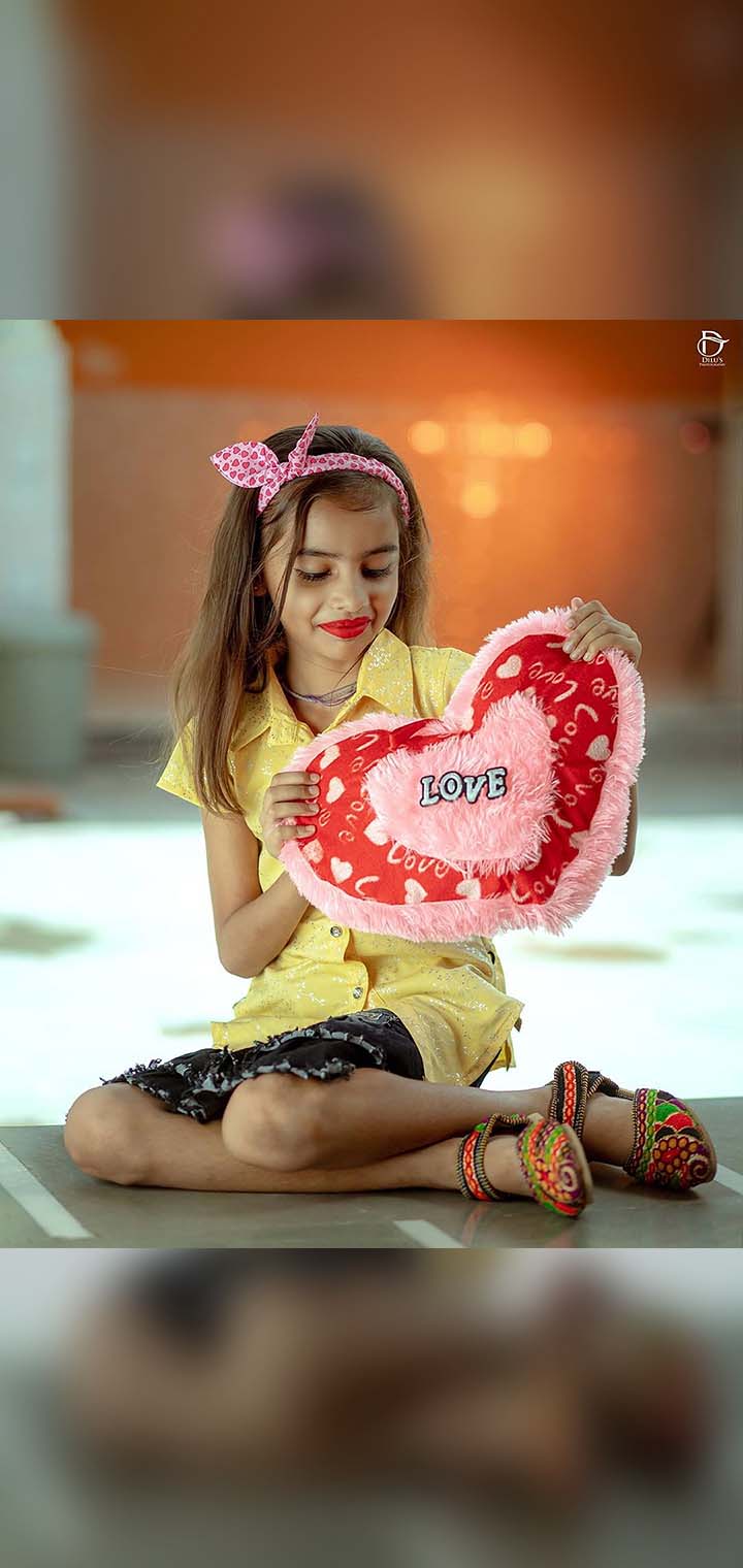 Dilus Photography Pose Image