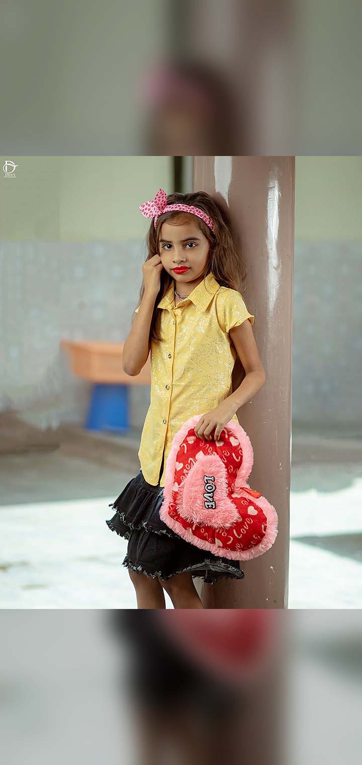 Dilus Photography Pose Image