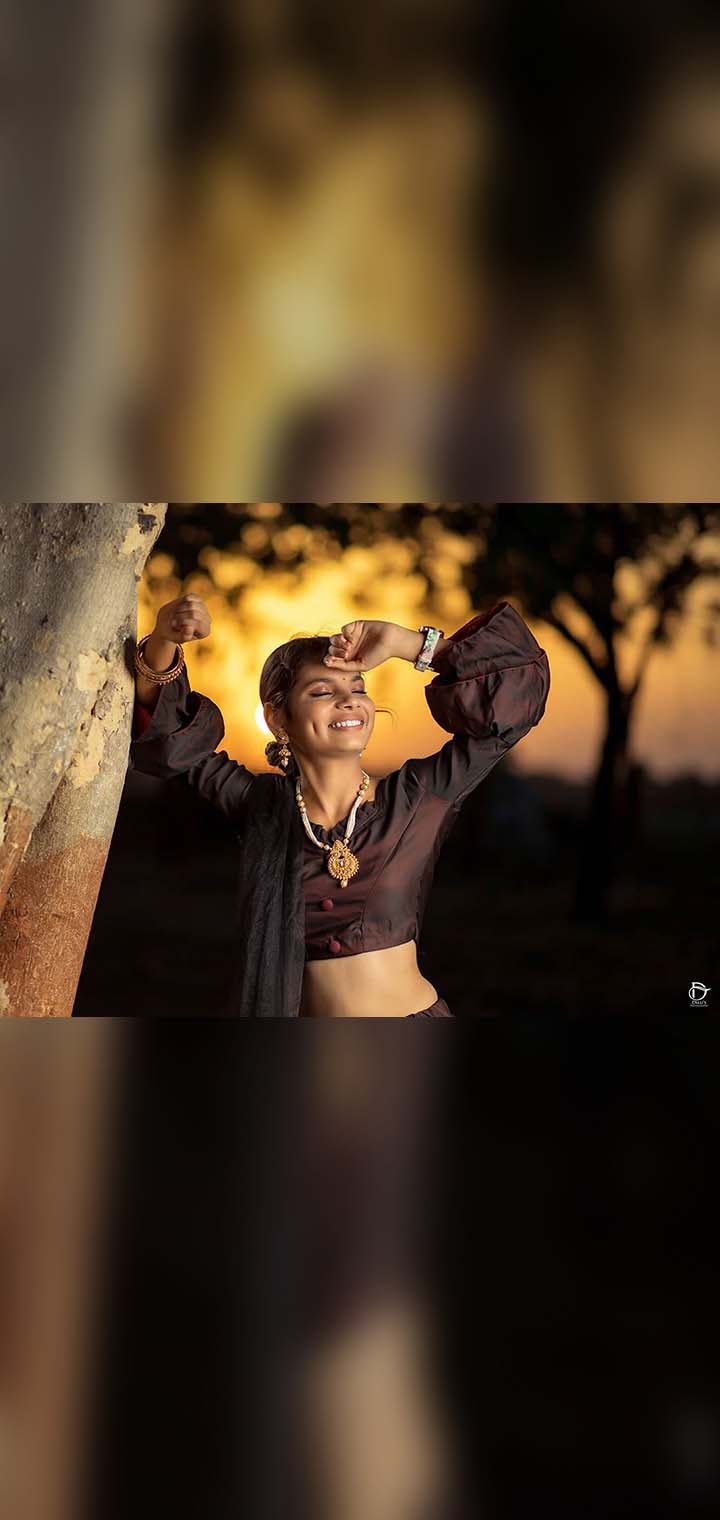 Dilus Photography Pose Image