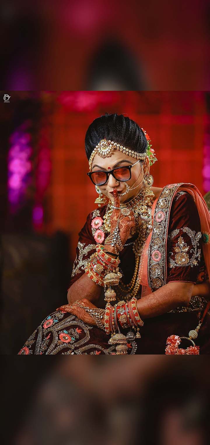 Dilus Photography Pose Image