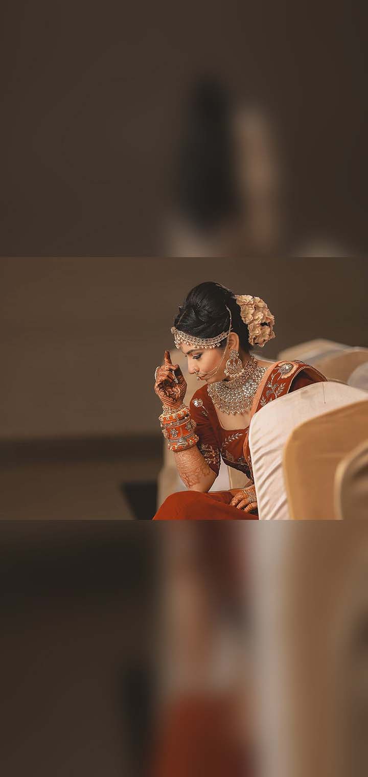 Dilus Photography Pose Image