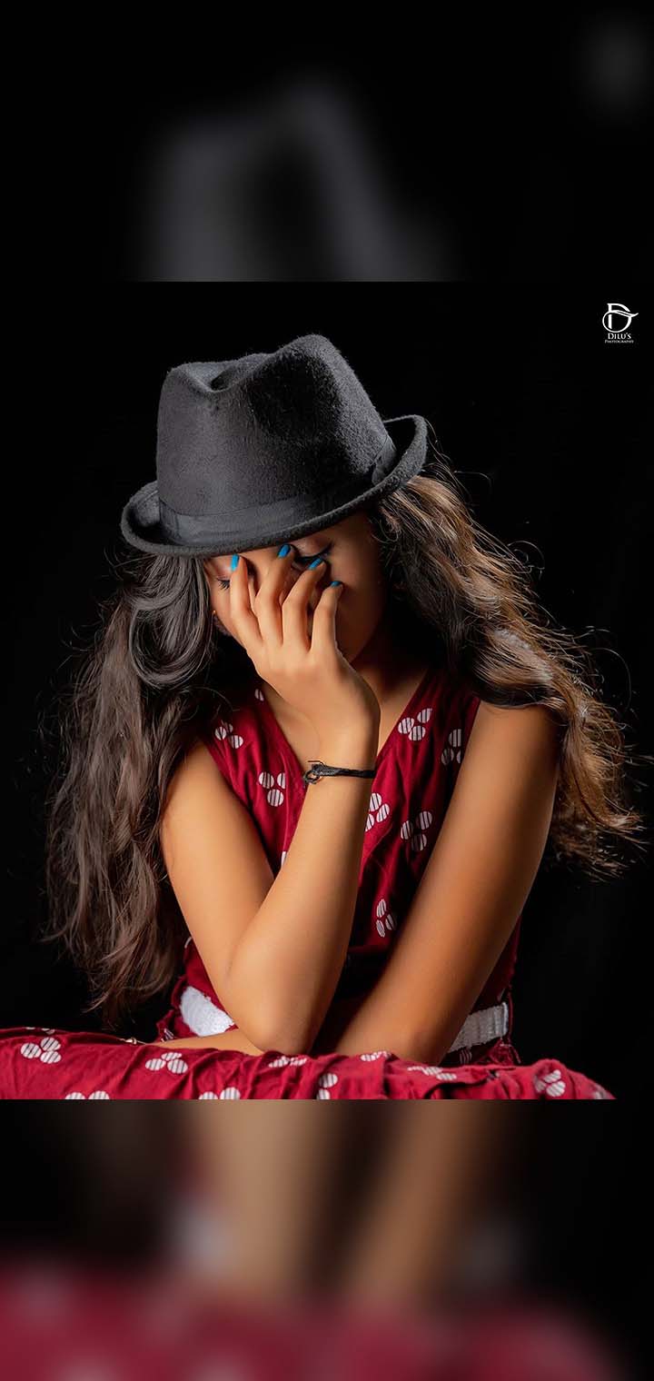 Dilus Photography Pose Image