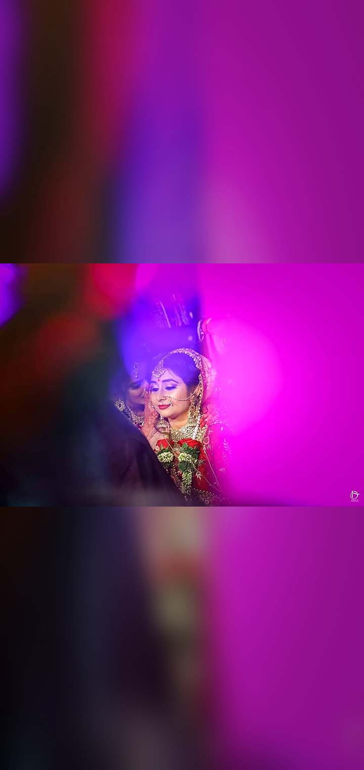 Dilus Photography Pose Image