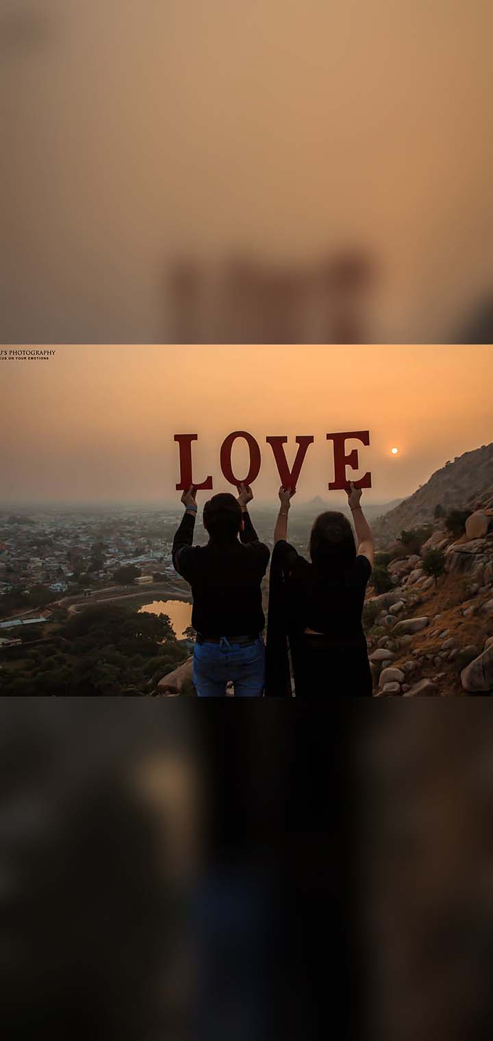 Dilus Photography Pose Image