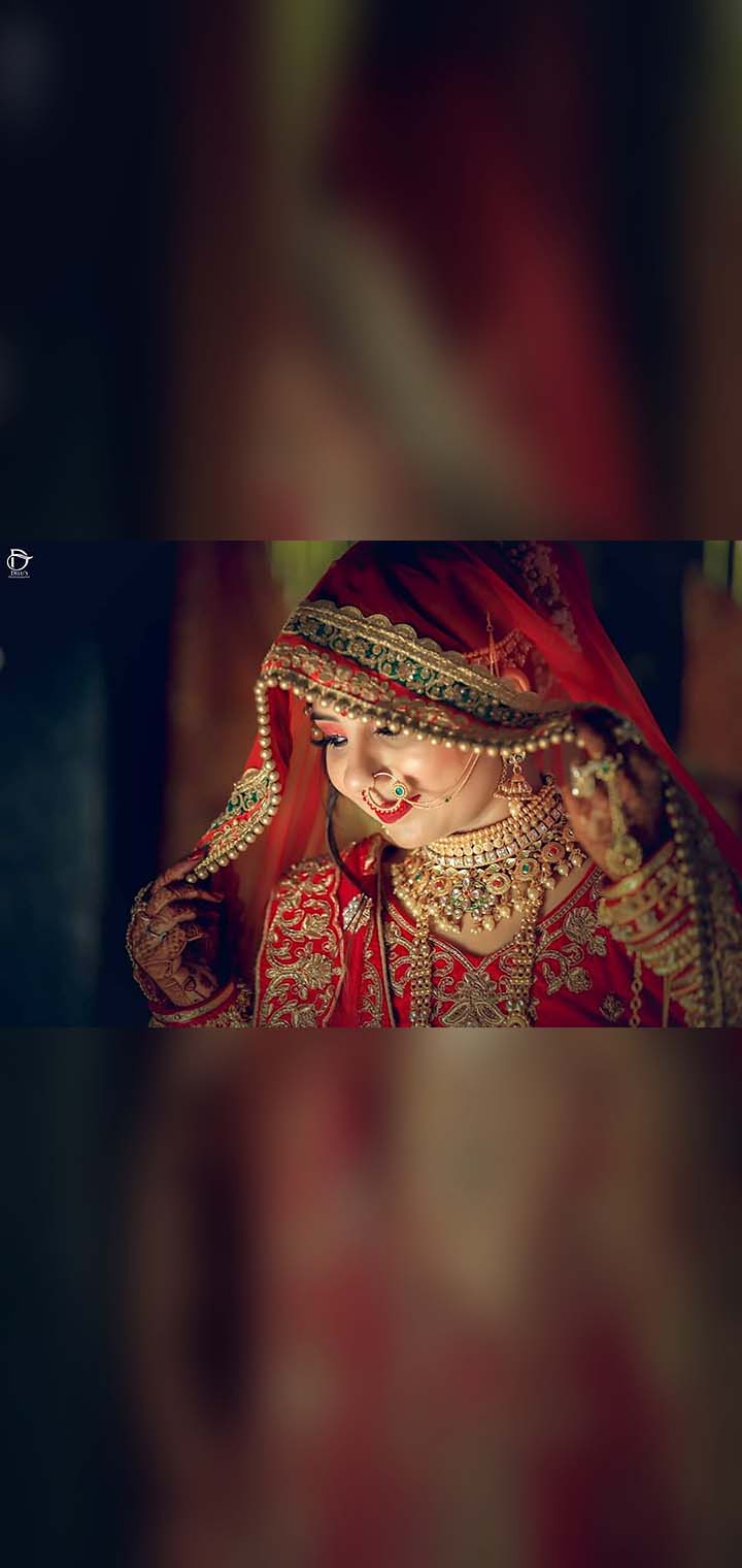Dilus Photography Pose Image