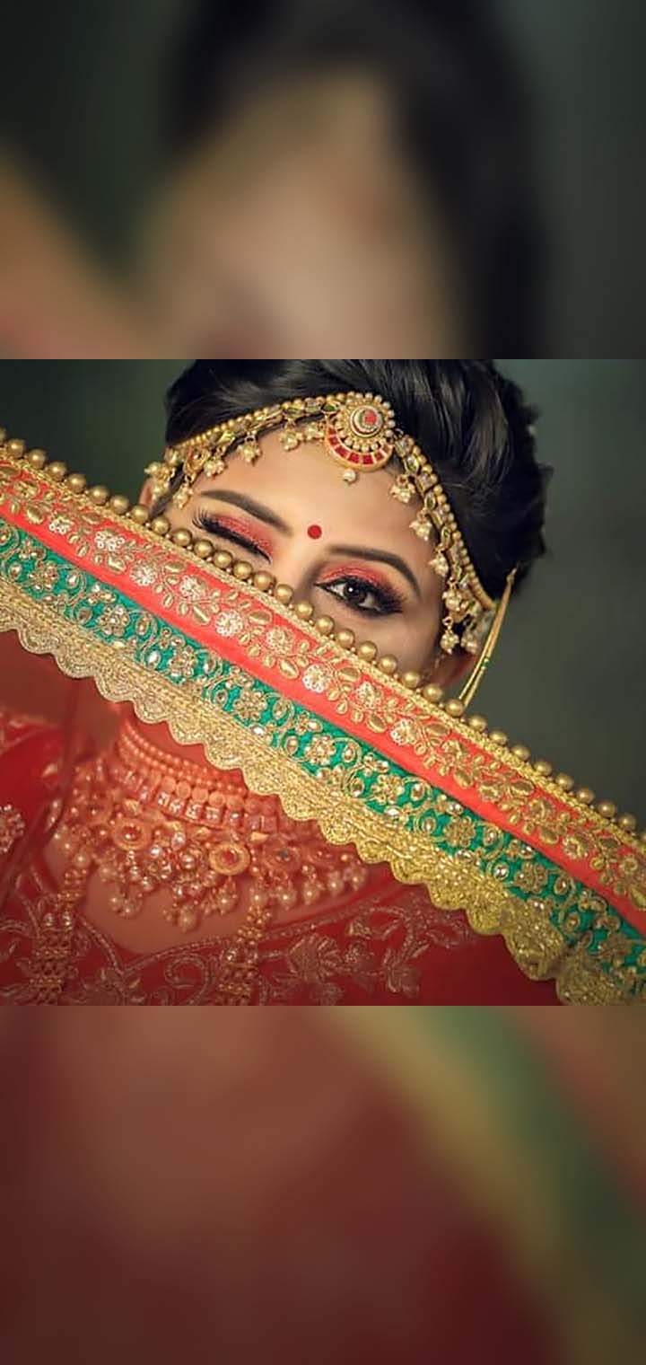 Dilus Photography Pose Image