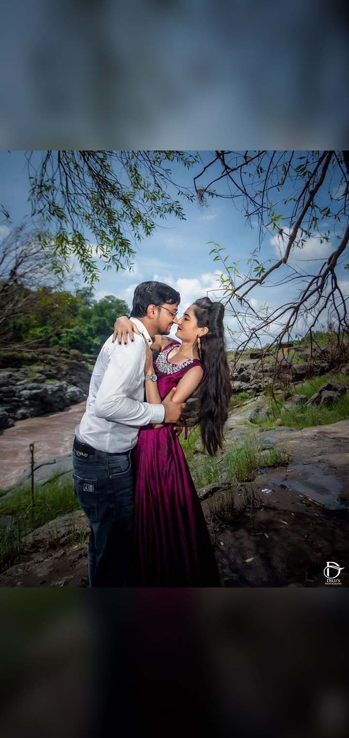 Dilus Photography Pose Image