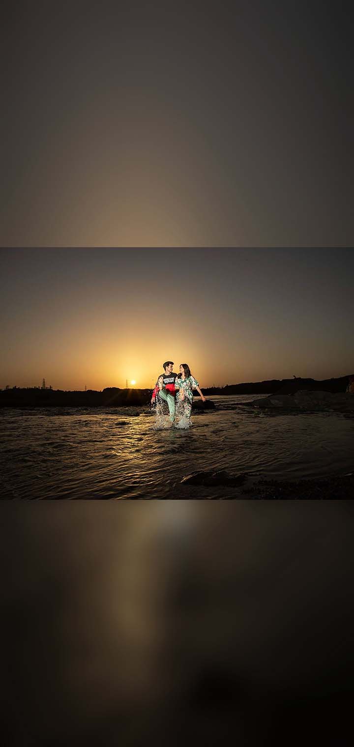 Dilus Photography Pose Image
