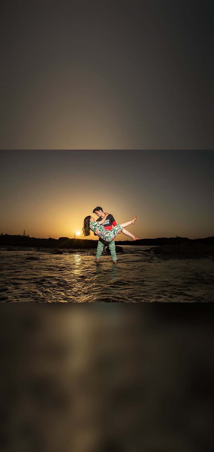 Dilus Photography Pose Image