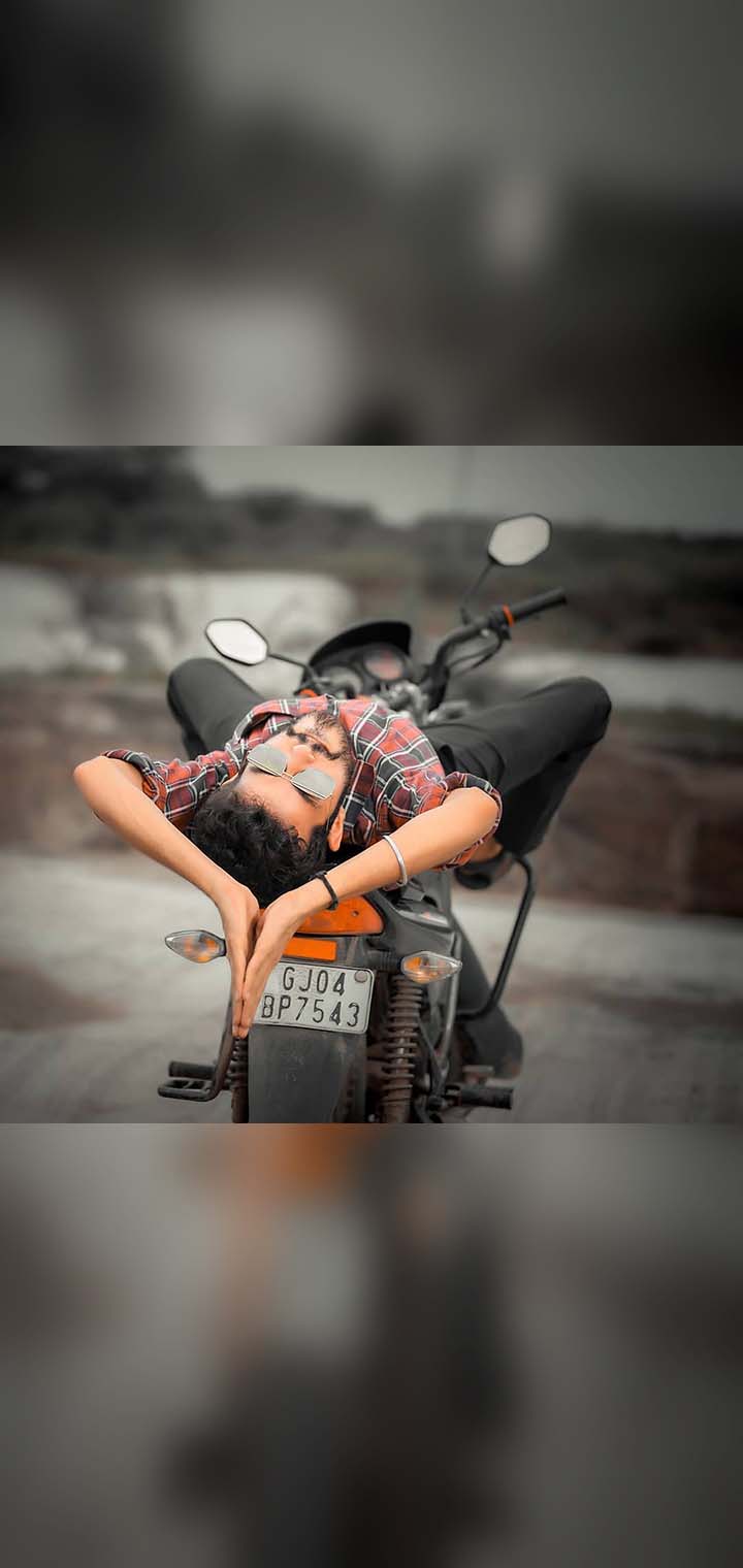 Dilus Photography Pose Image