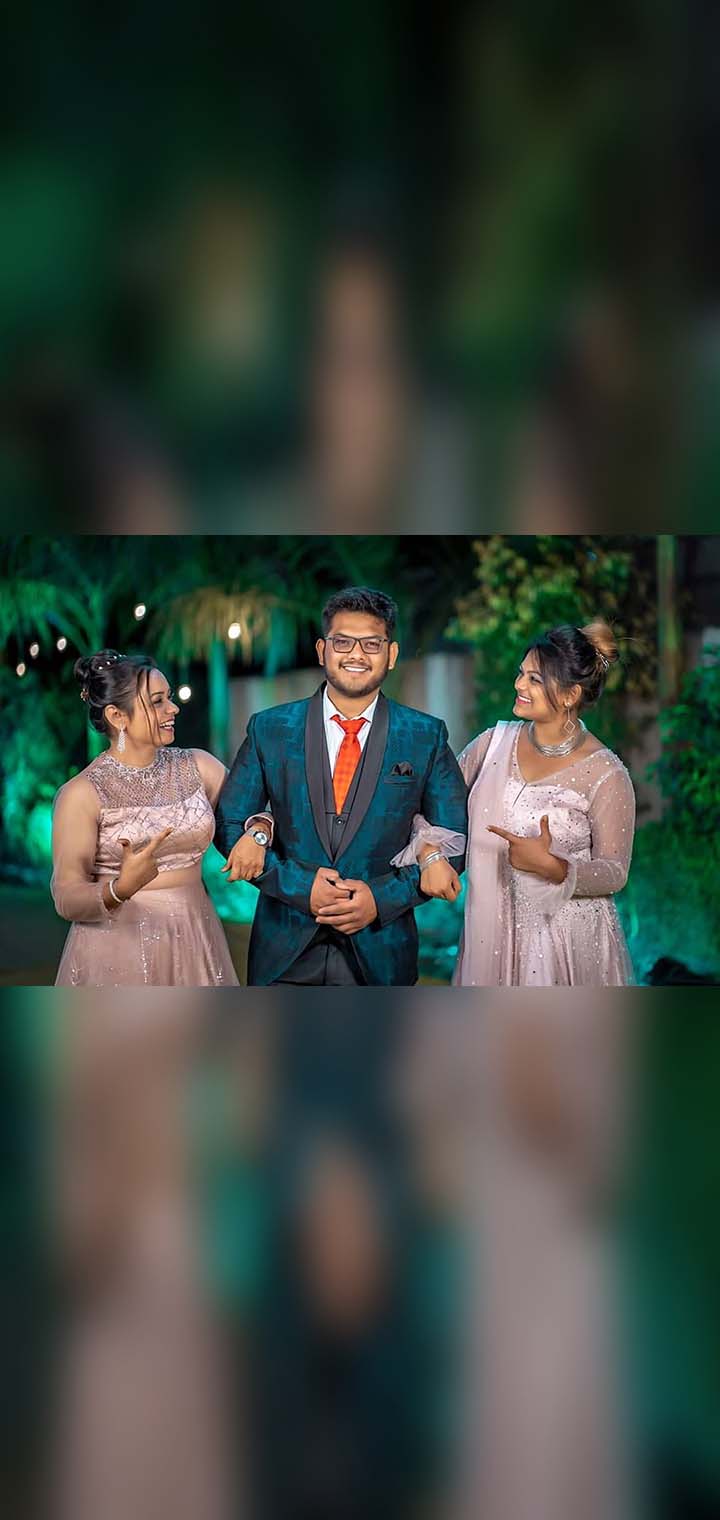 Dilus Photography Pose Image
