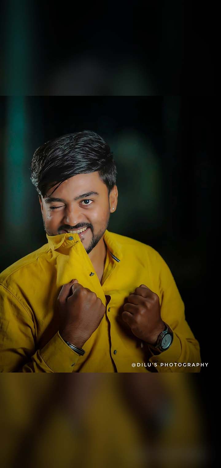 Dilus Photography Pose Image