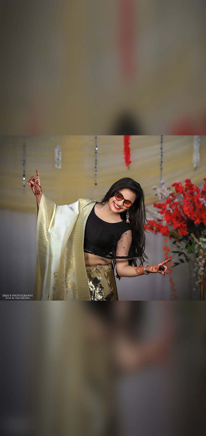 Dilus Photography Pose Image