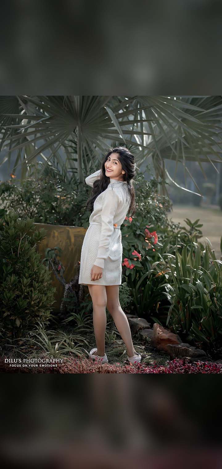 Dilus Photography Pose Image