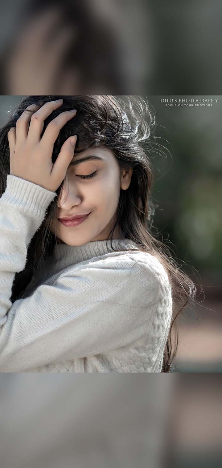 Dilus Photography Pose Image