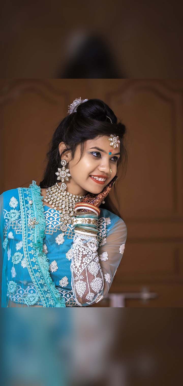 Dilus Photography Pose Image