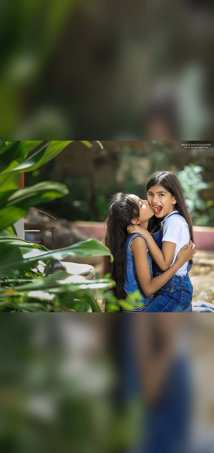 Dilus Photography Pose Image