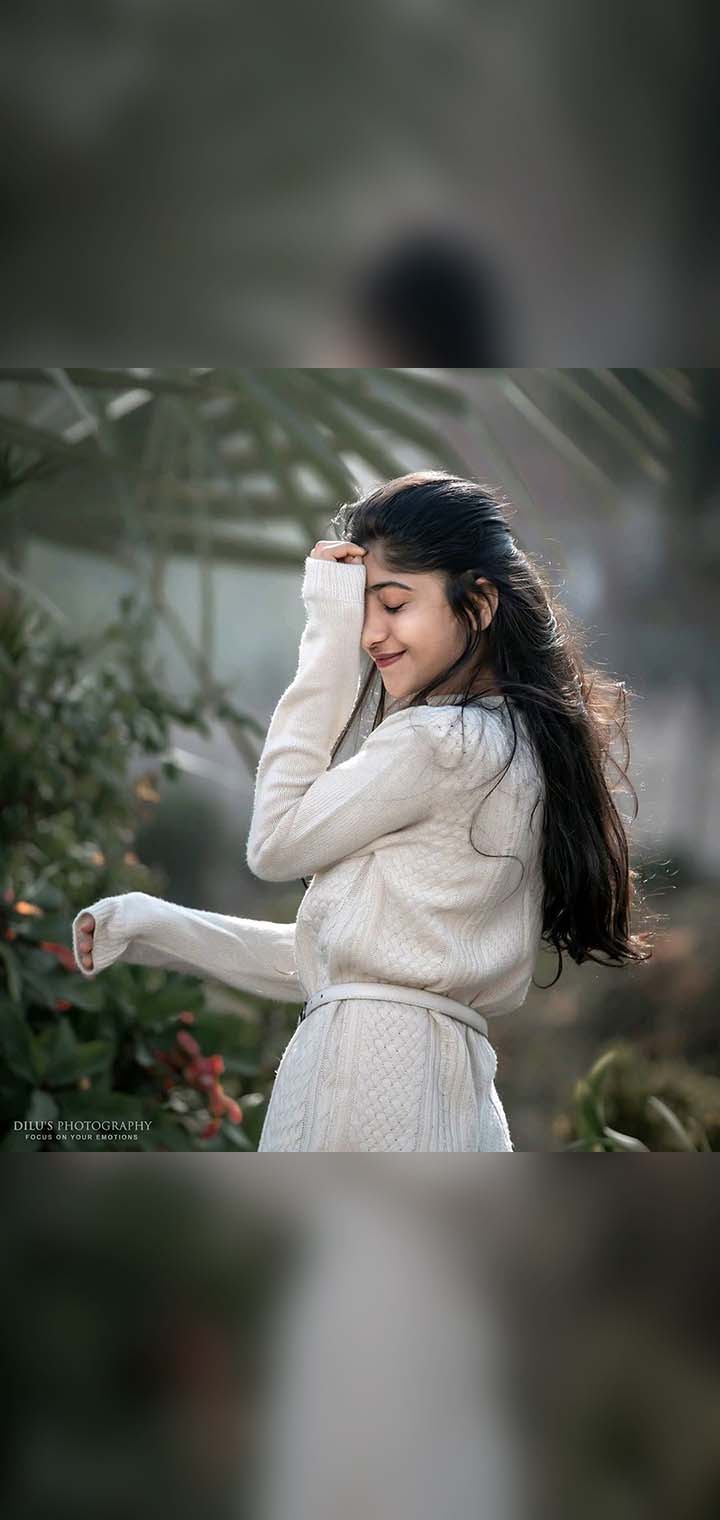 Dilus Photography Pose Image