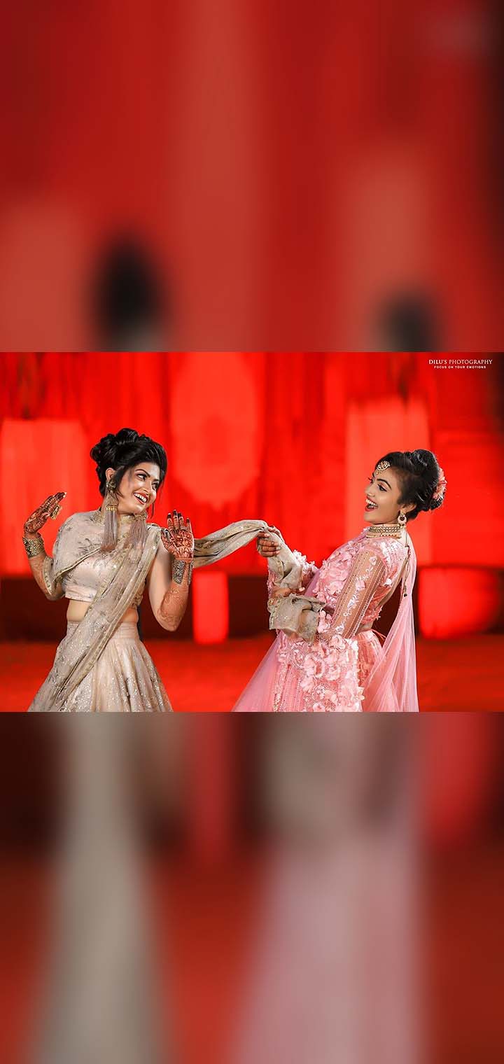 Dilus Photography Pose Image