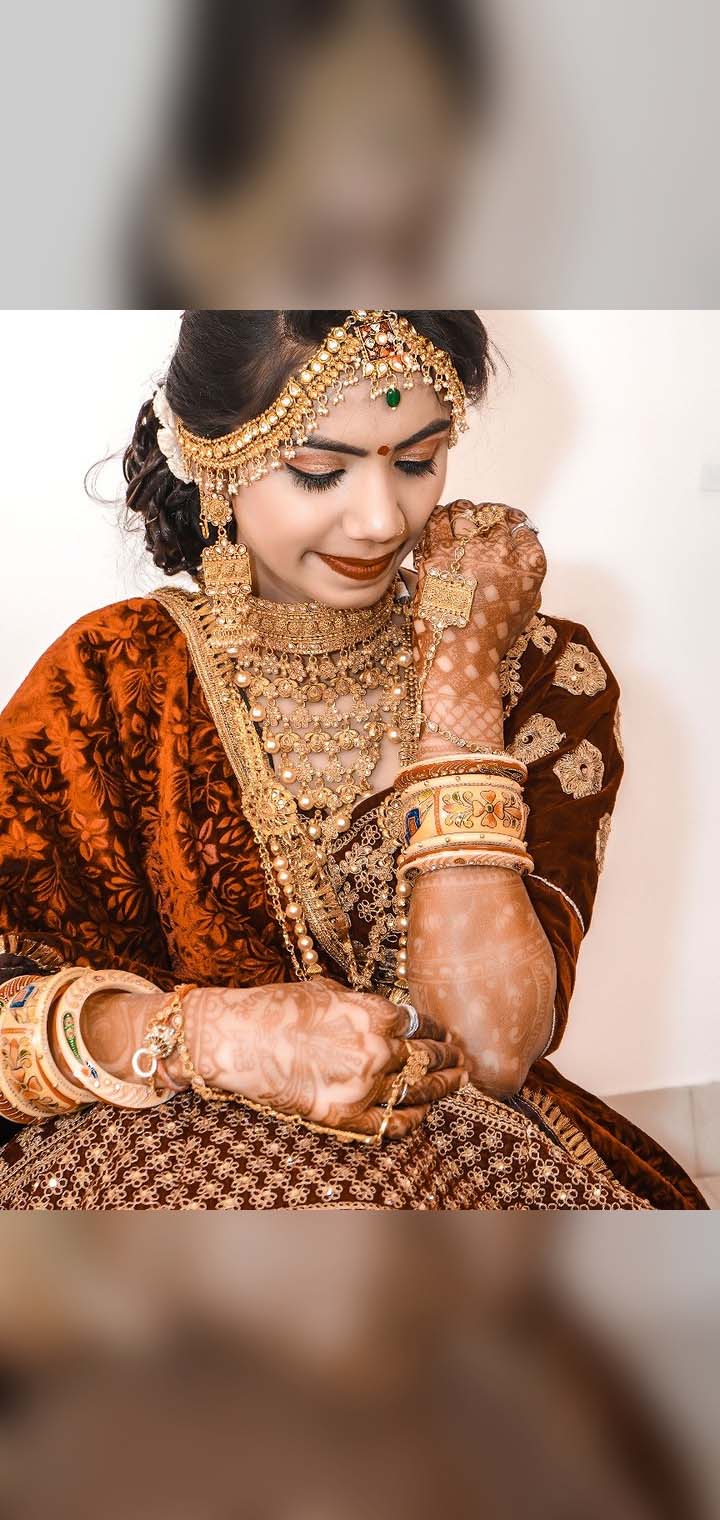 Dilus Photography Pose Image