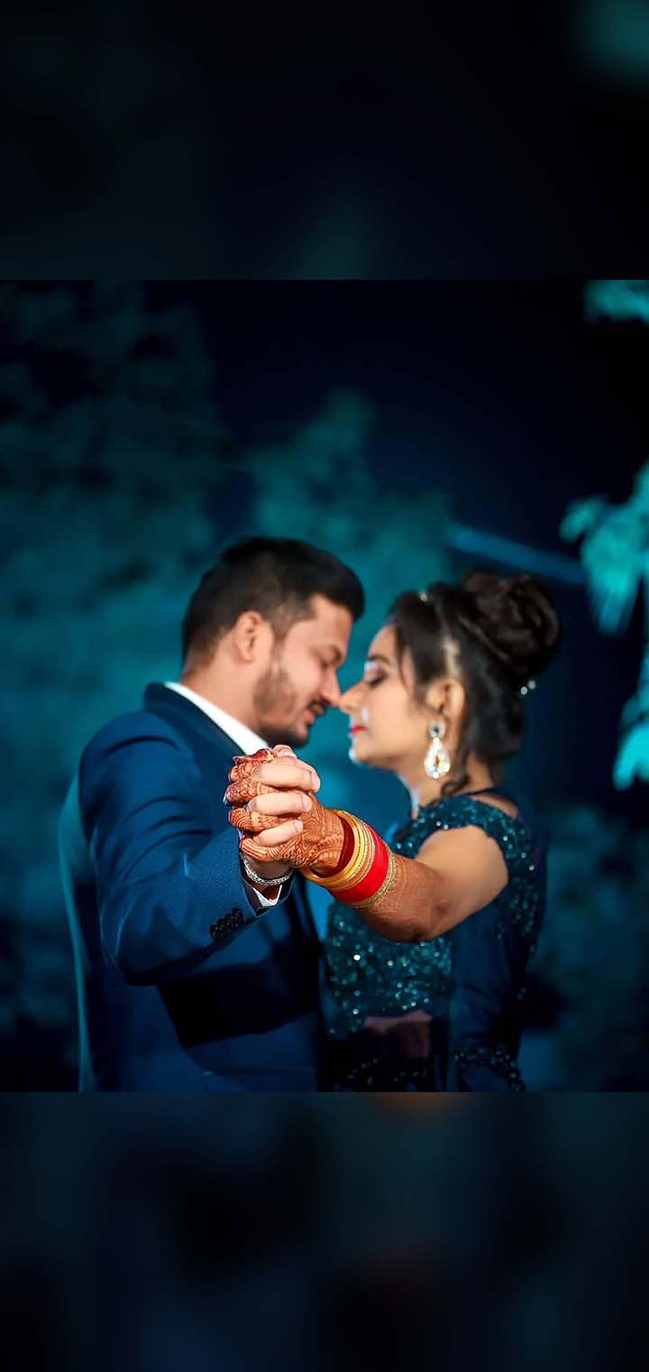 Dilus Photography Pose Image
