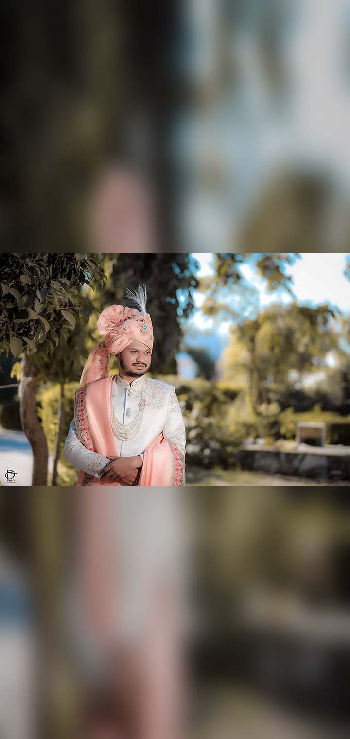 Dilus Photography Pose Image