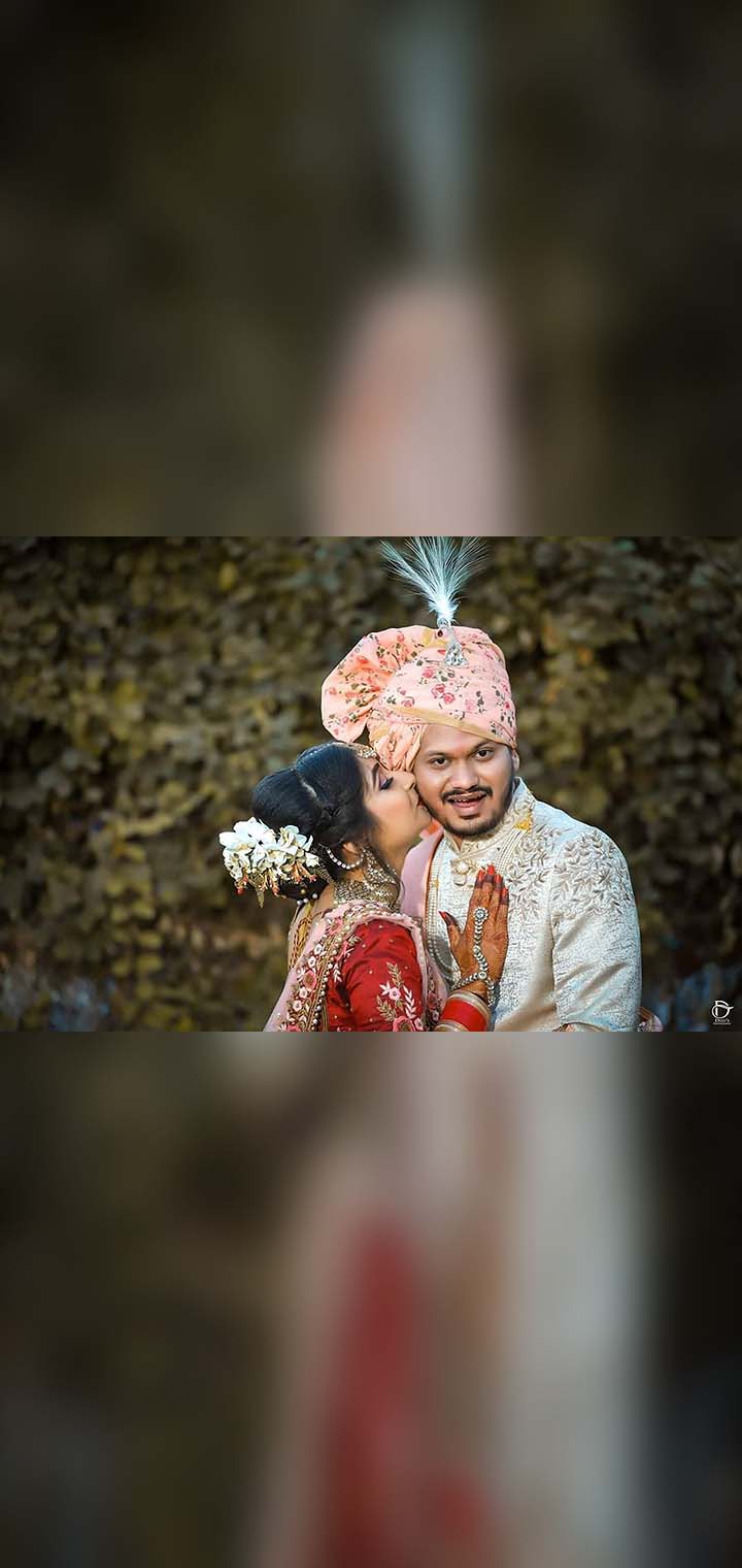 Dilus Photography Pose Image