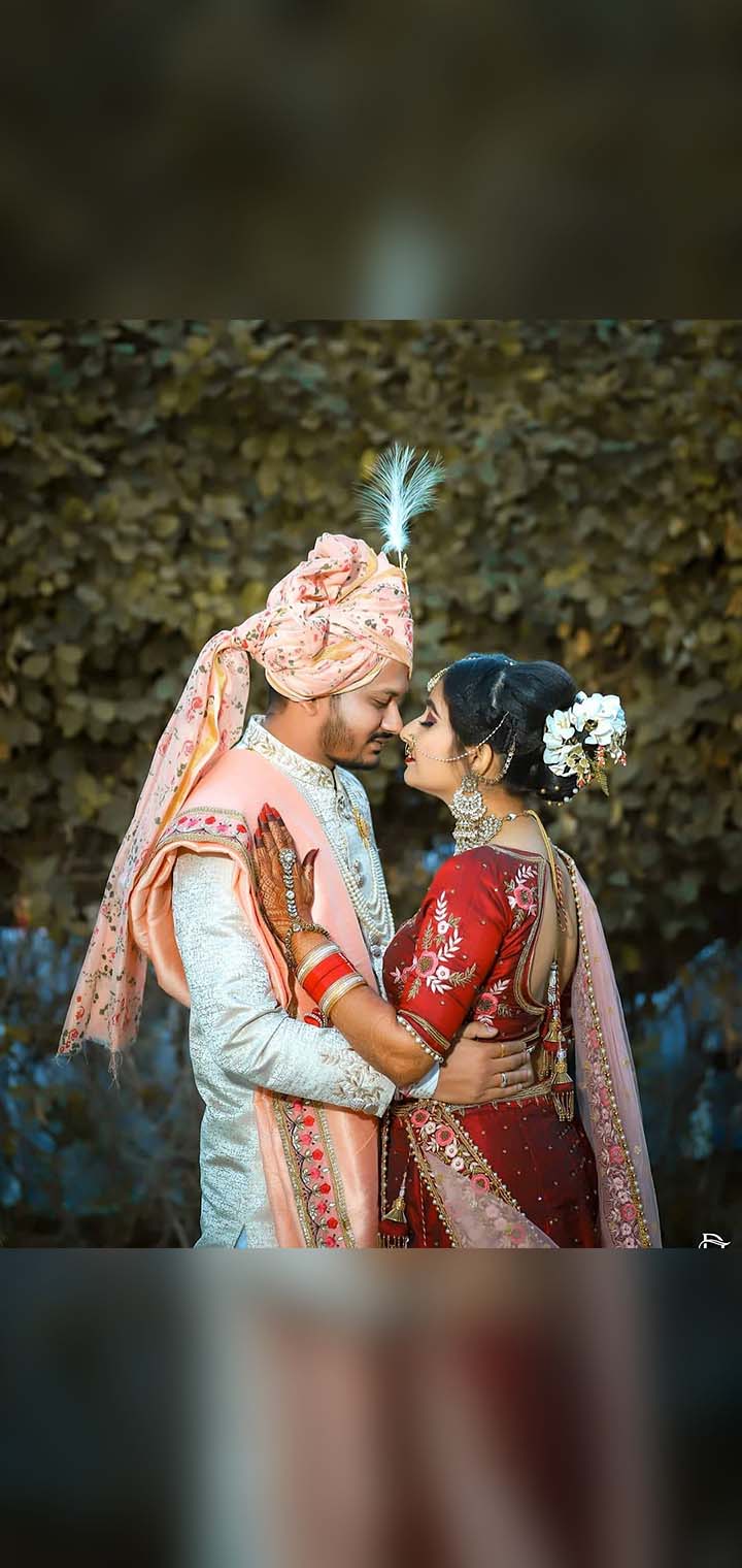 Dilus Photography Pose Image