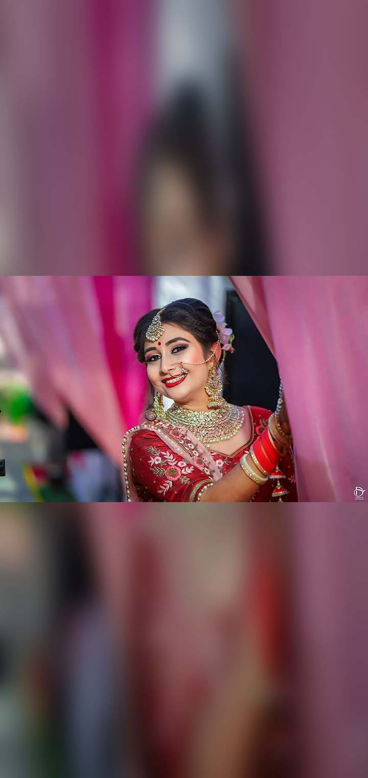 Dilus Photography Pose Image
