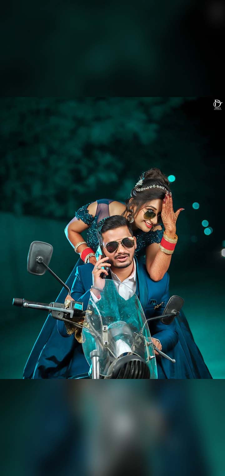 Dilus Photography Pose Image