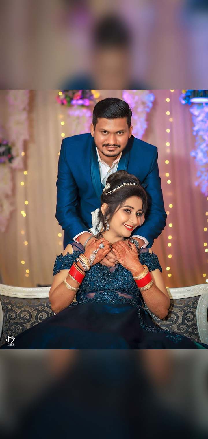 Dilus Photography Pose Image