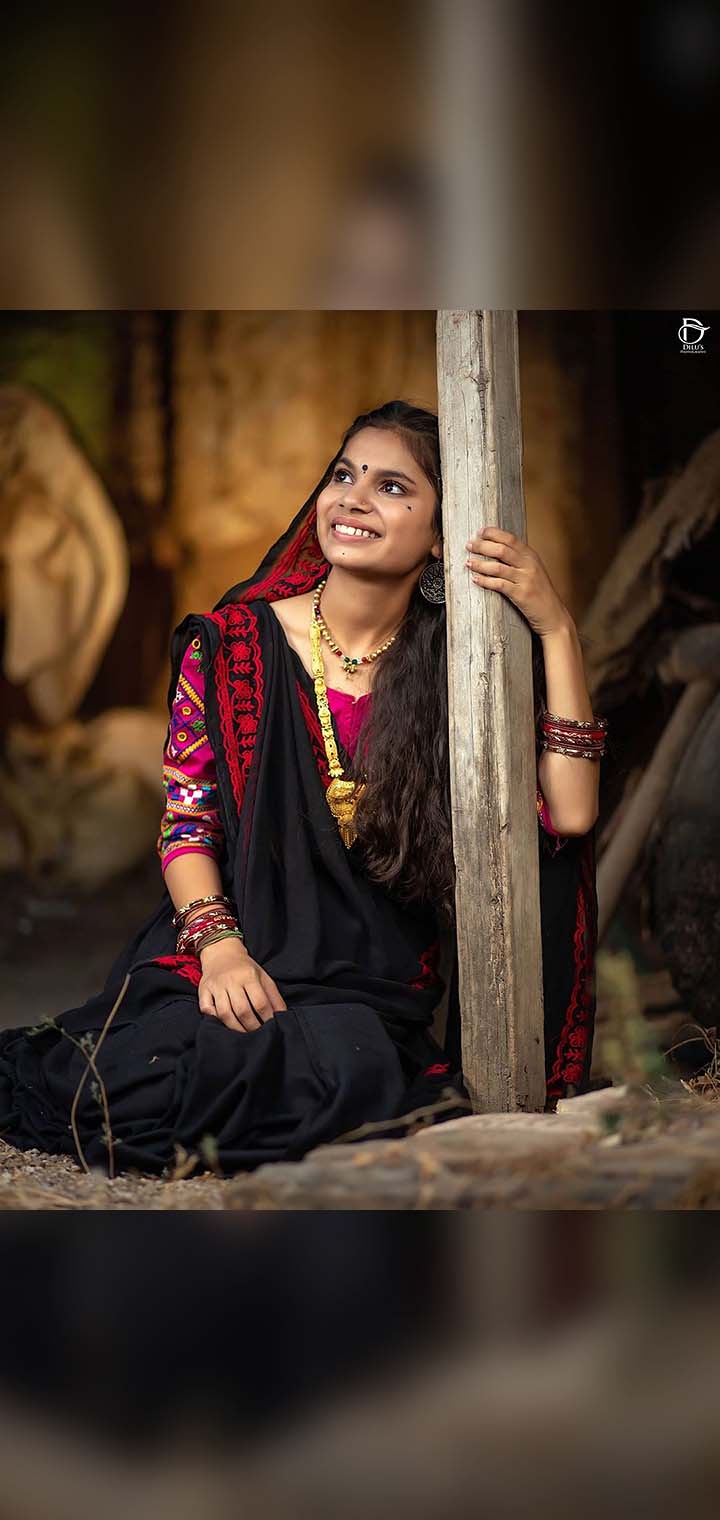 Dilus Photography Pose Image