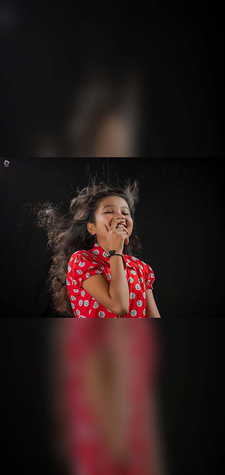 Dilus Photography Pose Image