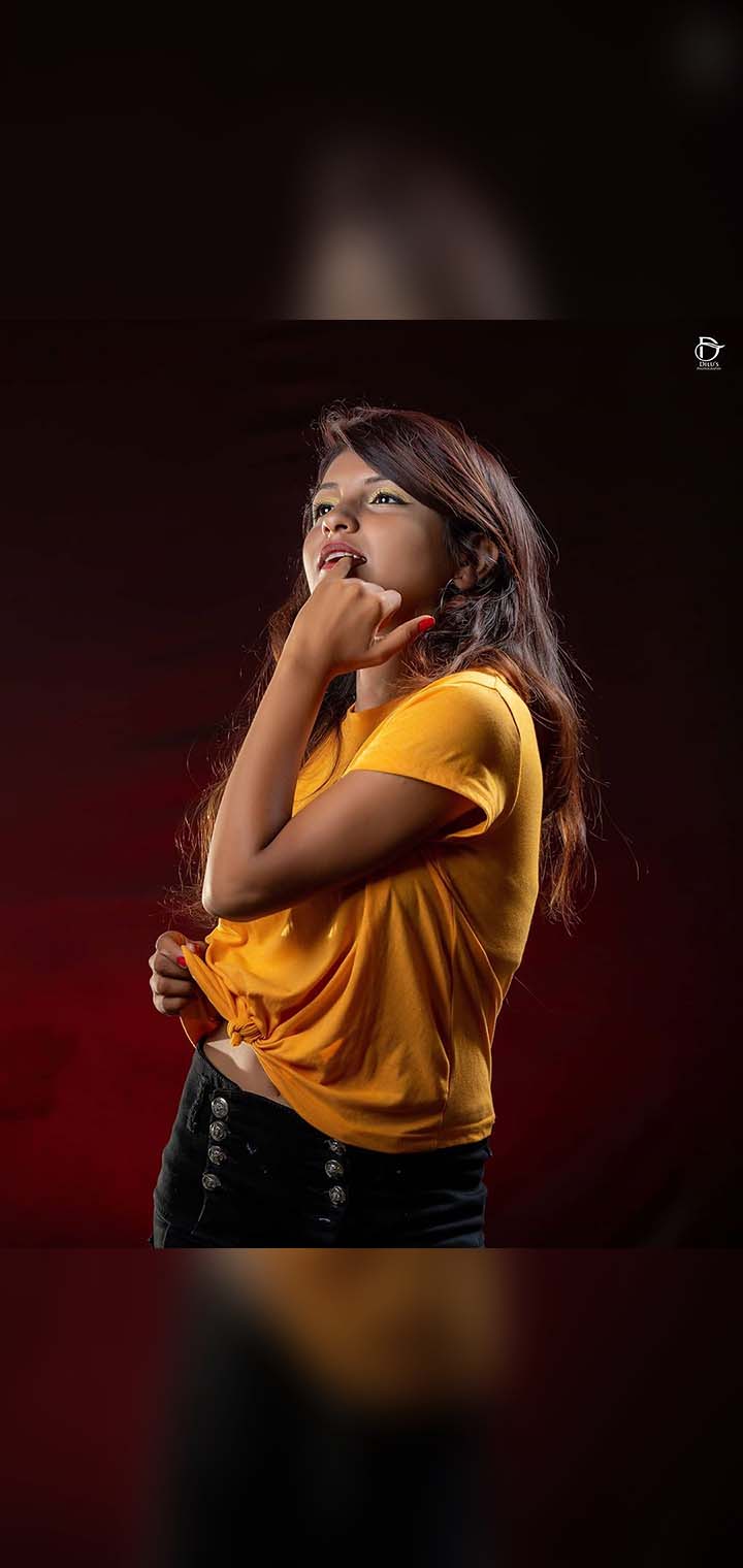 Dilus Photography Pose Image