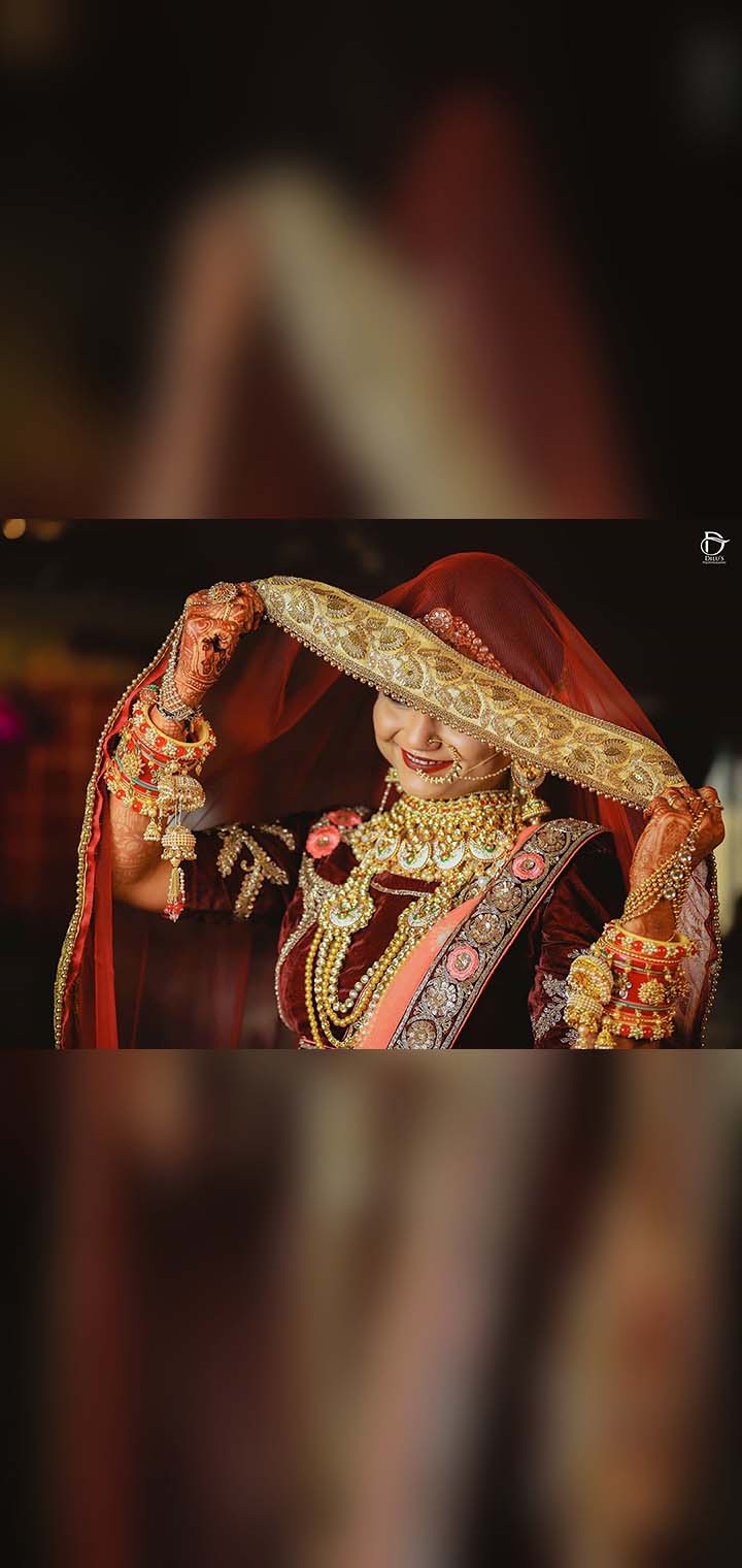 Dilus Photography Pose Image