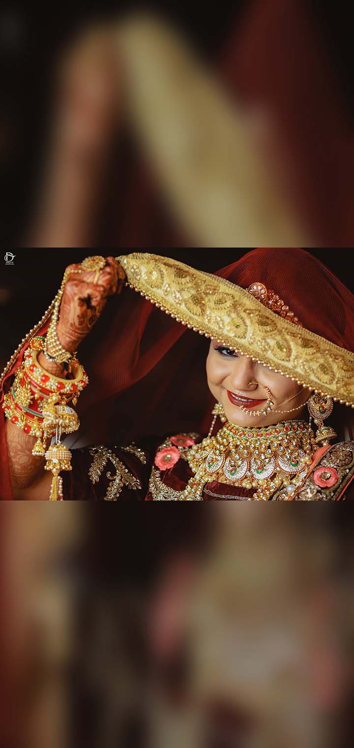 Dilus Photography Pose Image