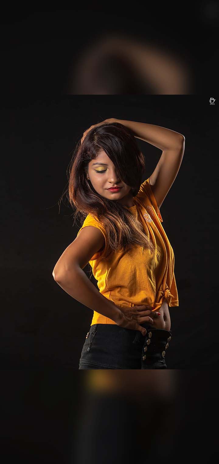 Dilus Photography Pose Image