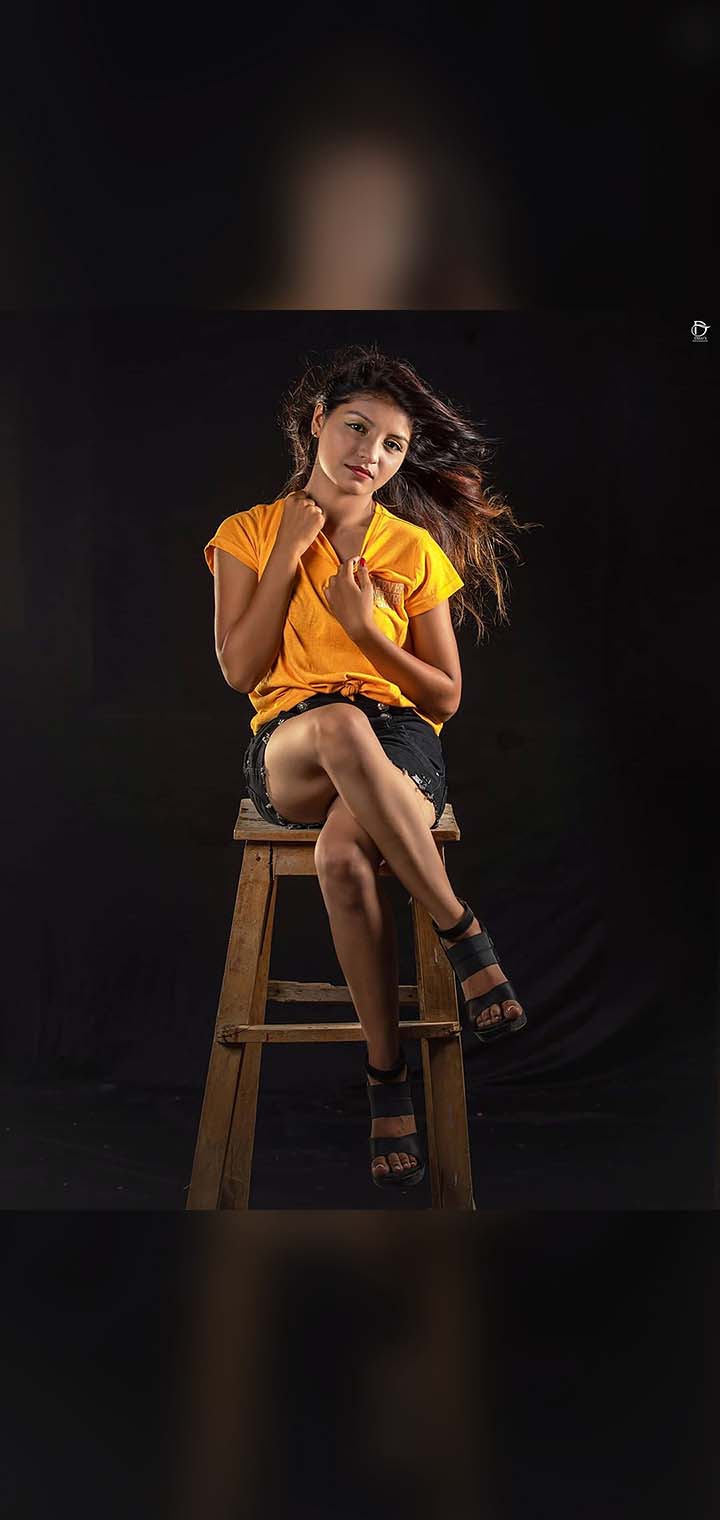 Dilus Photography Pose Image