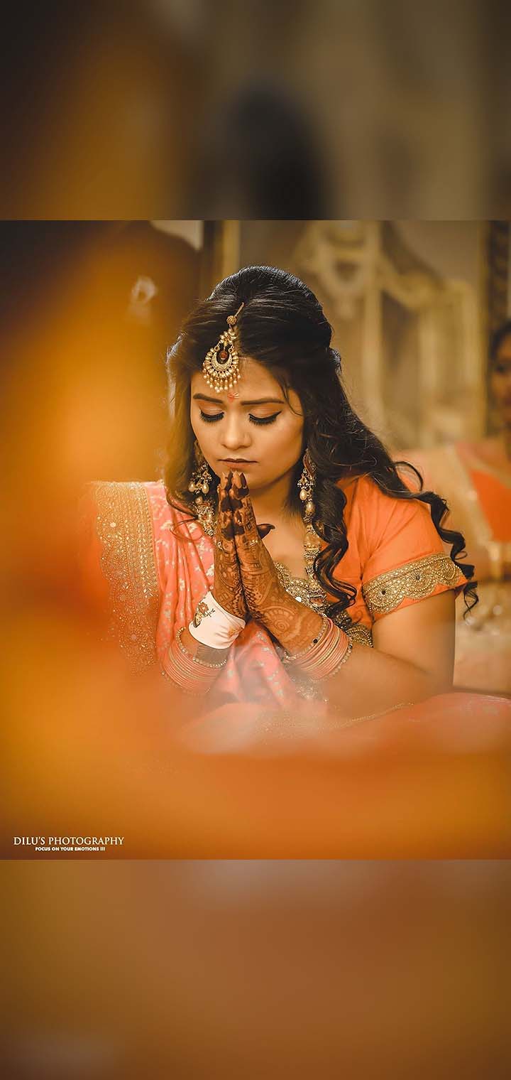 Dilus Photography Pose Image