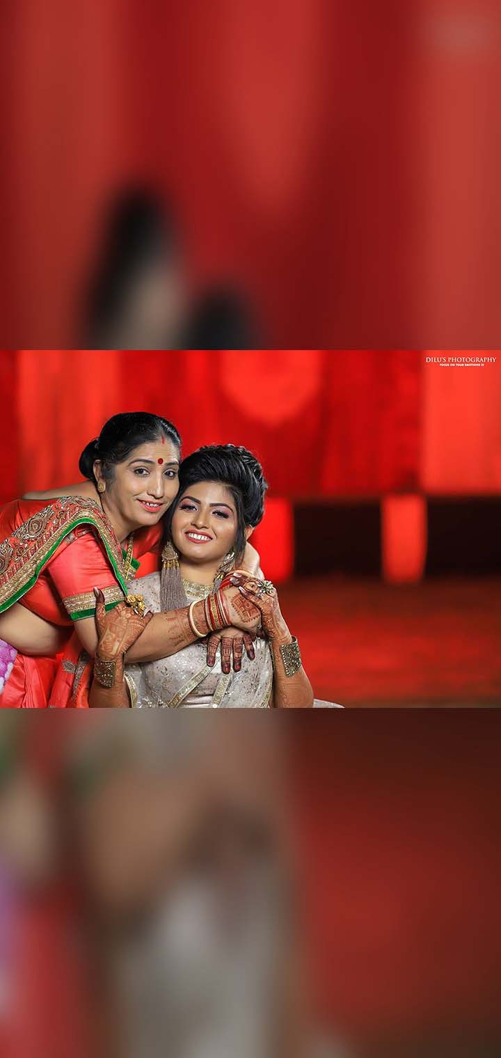 Dilus Photography Pose Image