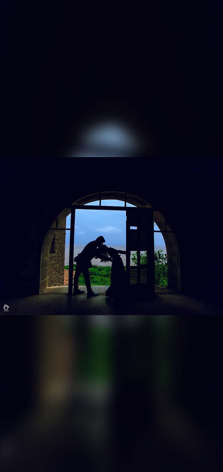 Dilus Photography Pose Image