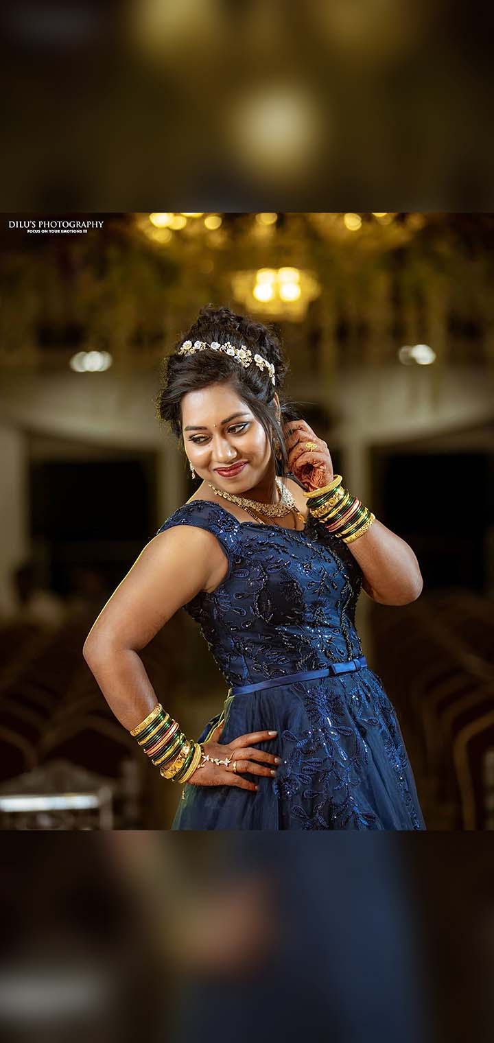 Dilus Photography Pose Image