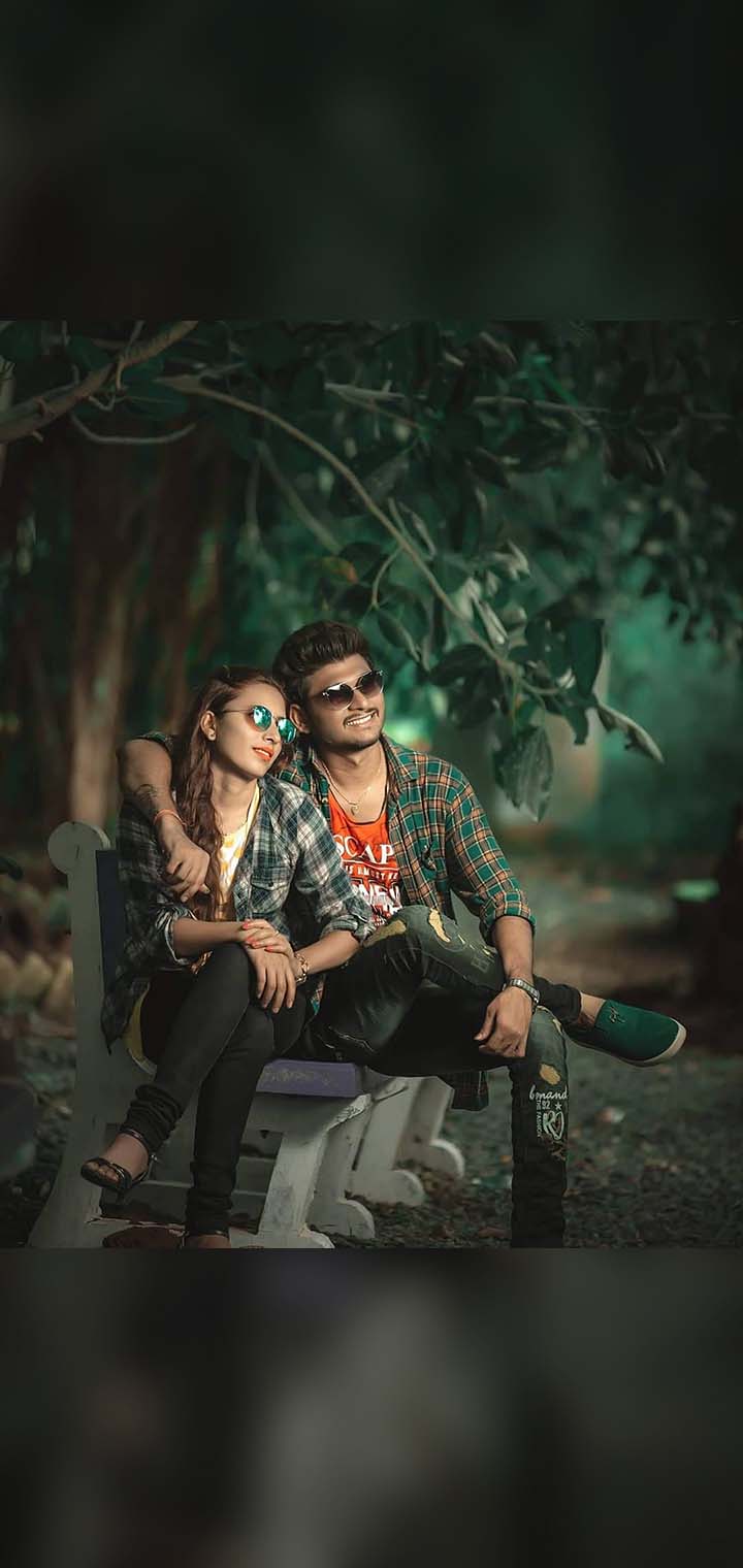 Dilus Photography Pose Image