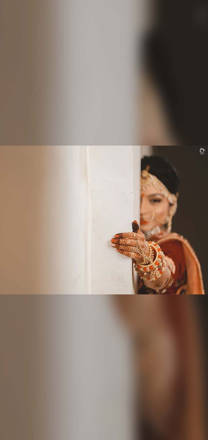 Dilus Photography Pose Image