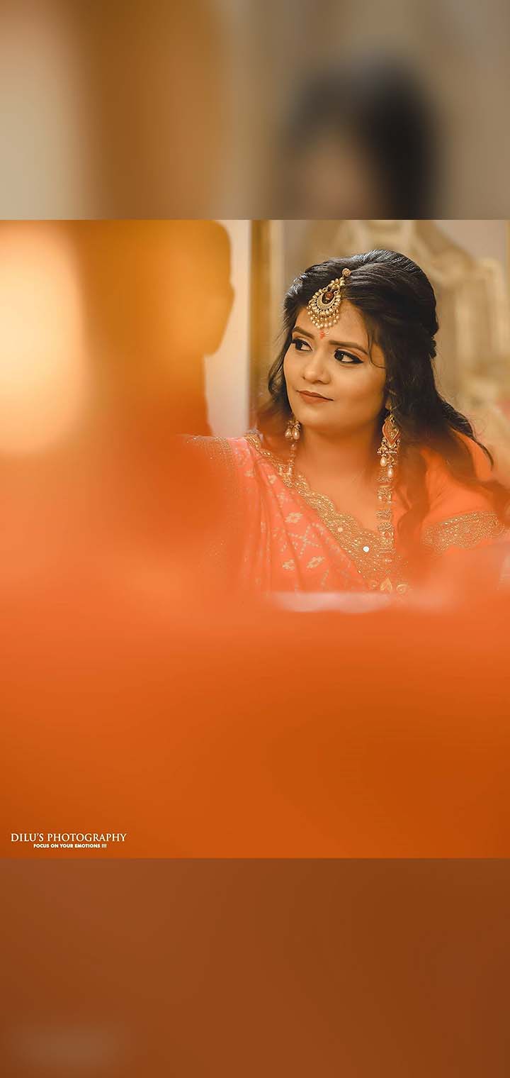 Dilus Photography Pose Image